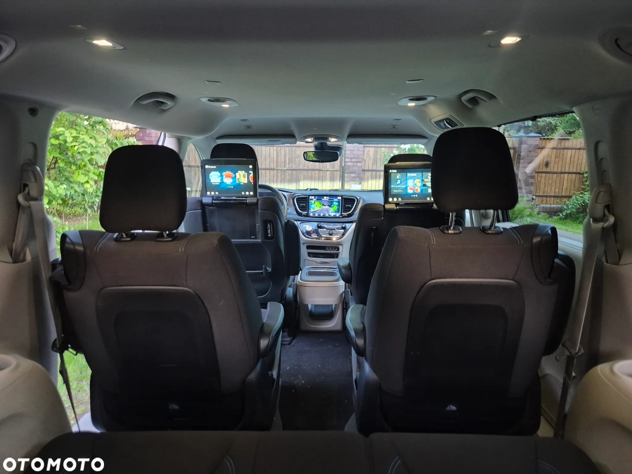 Chrysler Pacifica - 29