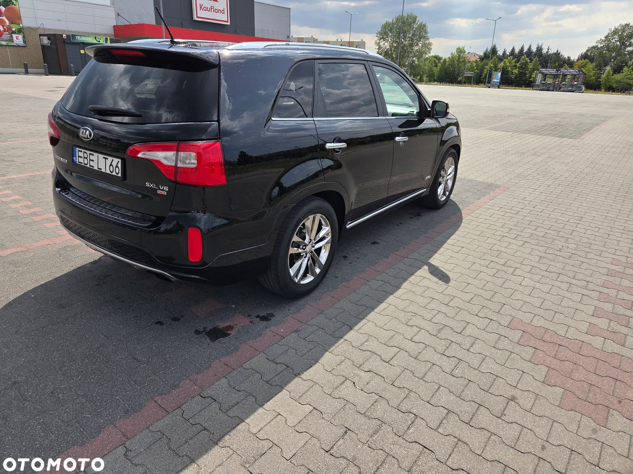 Kia Sorento - 4