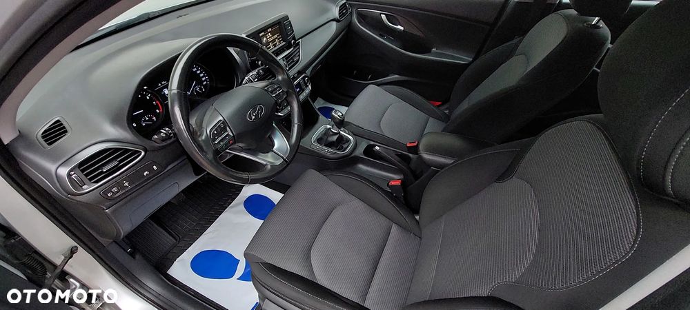 Hyundai i30 1.0 T-GDI Family - 18