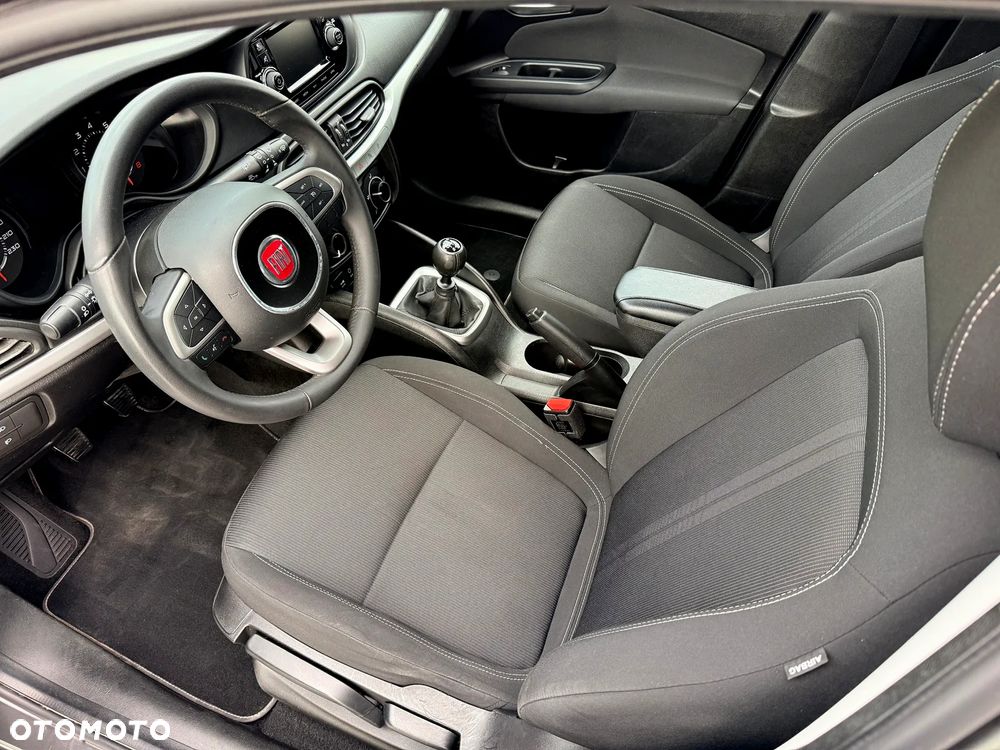 Fiat Tipo 1.4 T-Jet 16v Sport - 36