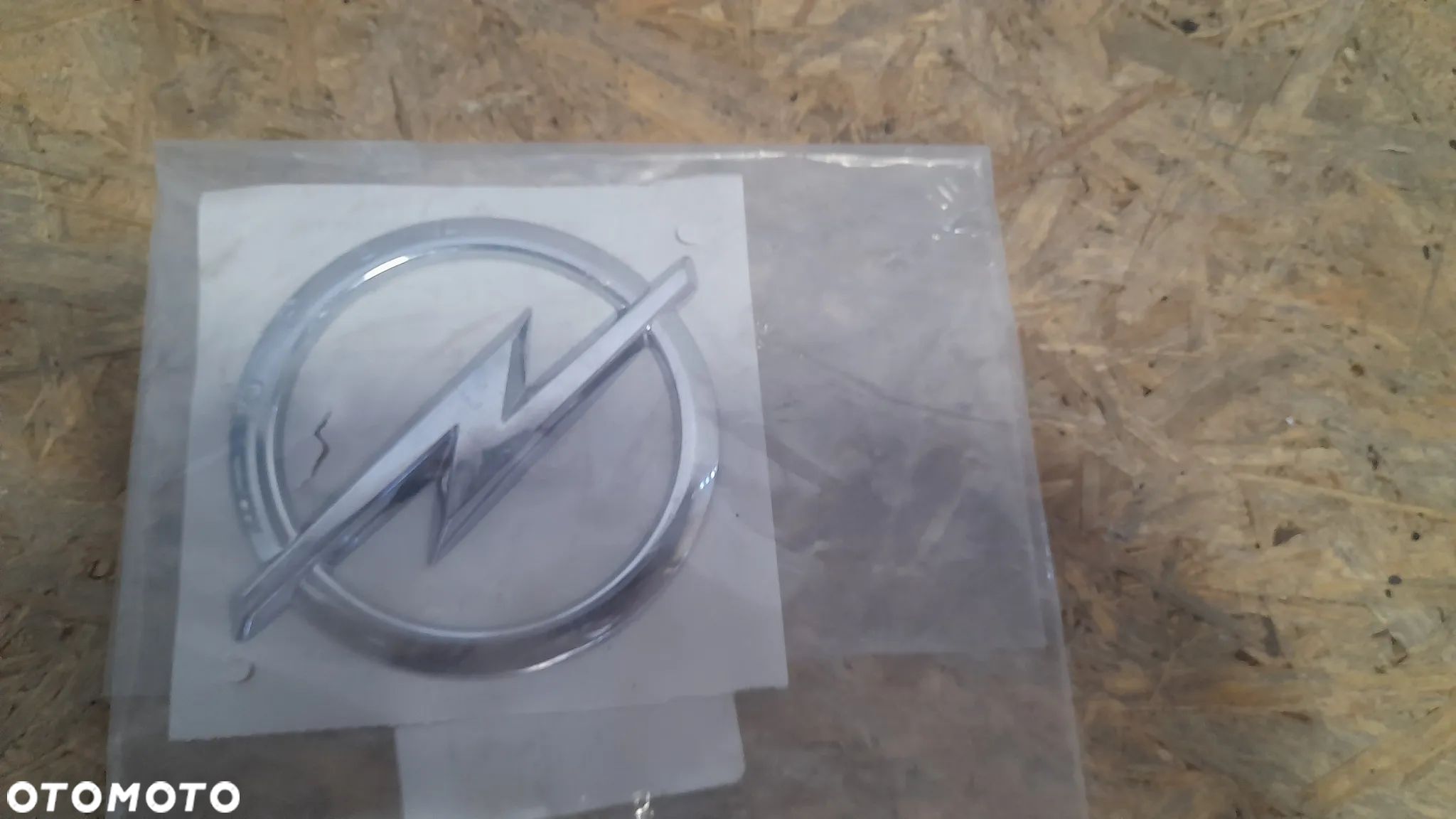 znaczek logo opel 13454670 - 1