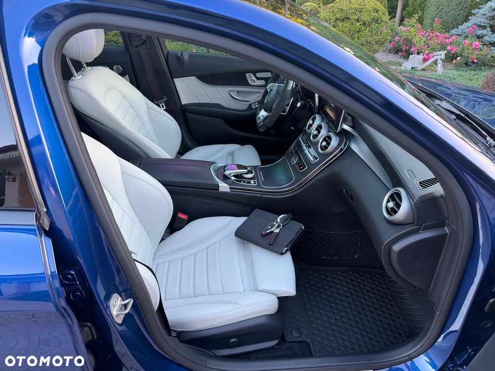 Mercedes-Benz Klasa C AMG 43 4Matic 9G-TRONIC - 34