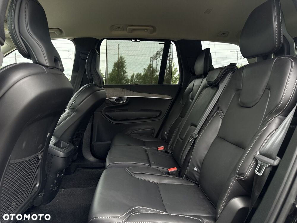 Volvo XC 90 B5 D AWD Plus Dark - 30