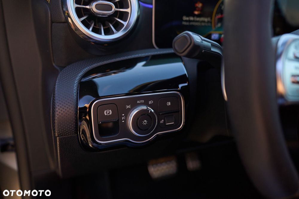 Mercedes-Benz CLA AMG 45 S 4-Matic 8G-DCT - 25