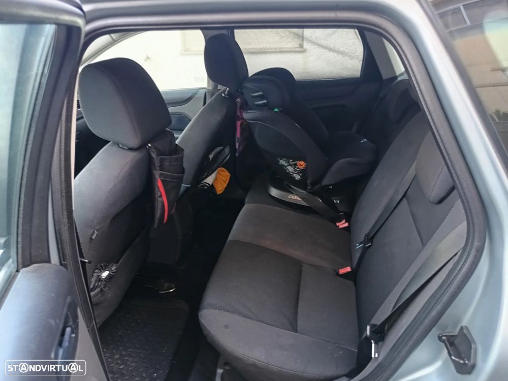 Ford Focus SW 1.4 Sport - 10