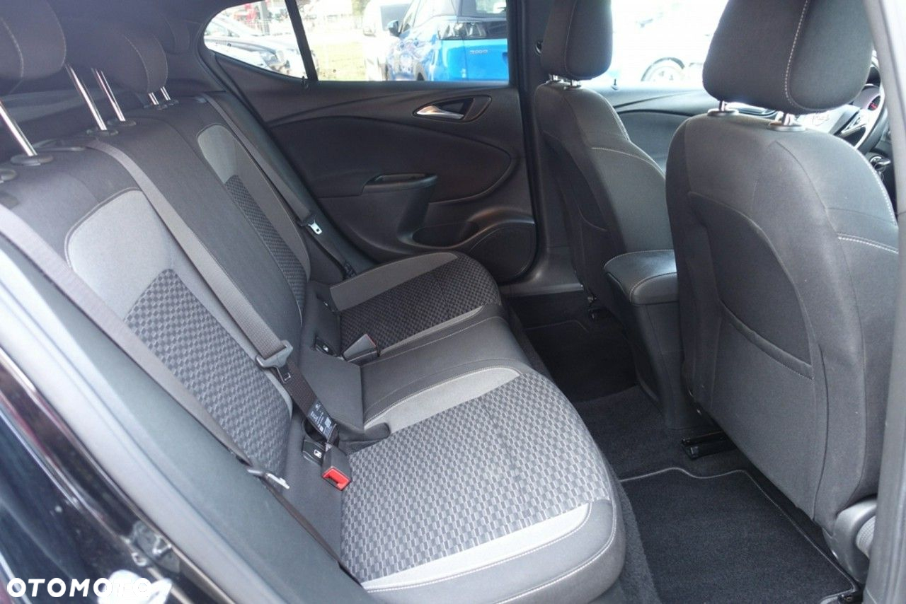 Opel Astra - 11