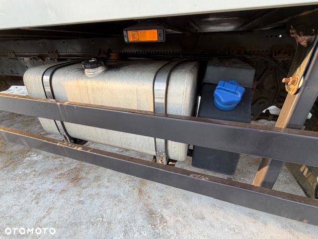 Iveco EUROCARGO 120E25 KONTENER + WINDA - 24