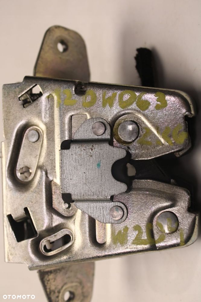 mercedes w204 lift kombi 11r- zamek klapy bagażnika tył tylny a2047401300 - 6