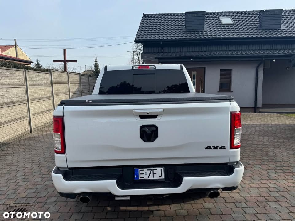RAM 1500 5.7 Crew Cab Bighorn - 4