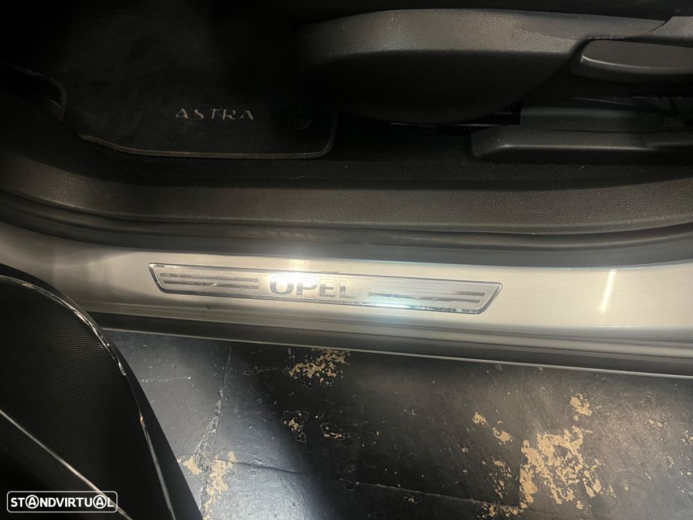 Opel Astra Sports Tourer 1.7 CDTi Cosmo S/S - 29