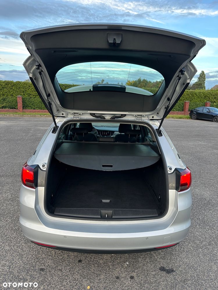 Opel Astra 1.6 CDTI Sport - 34