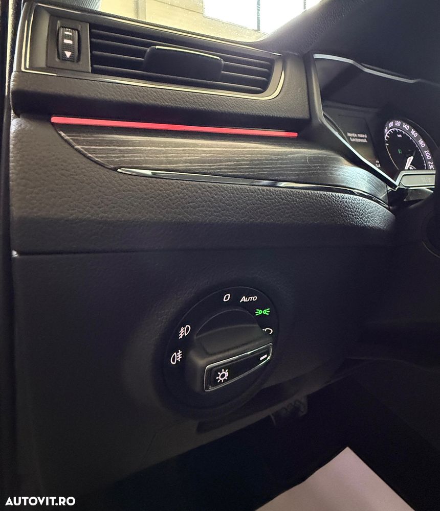 Skoda Superb 1.5 TSI ACT DSG Ambition - 34