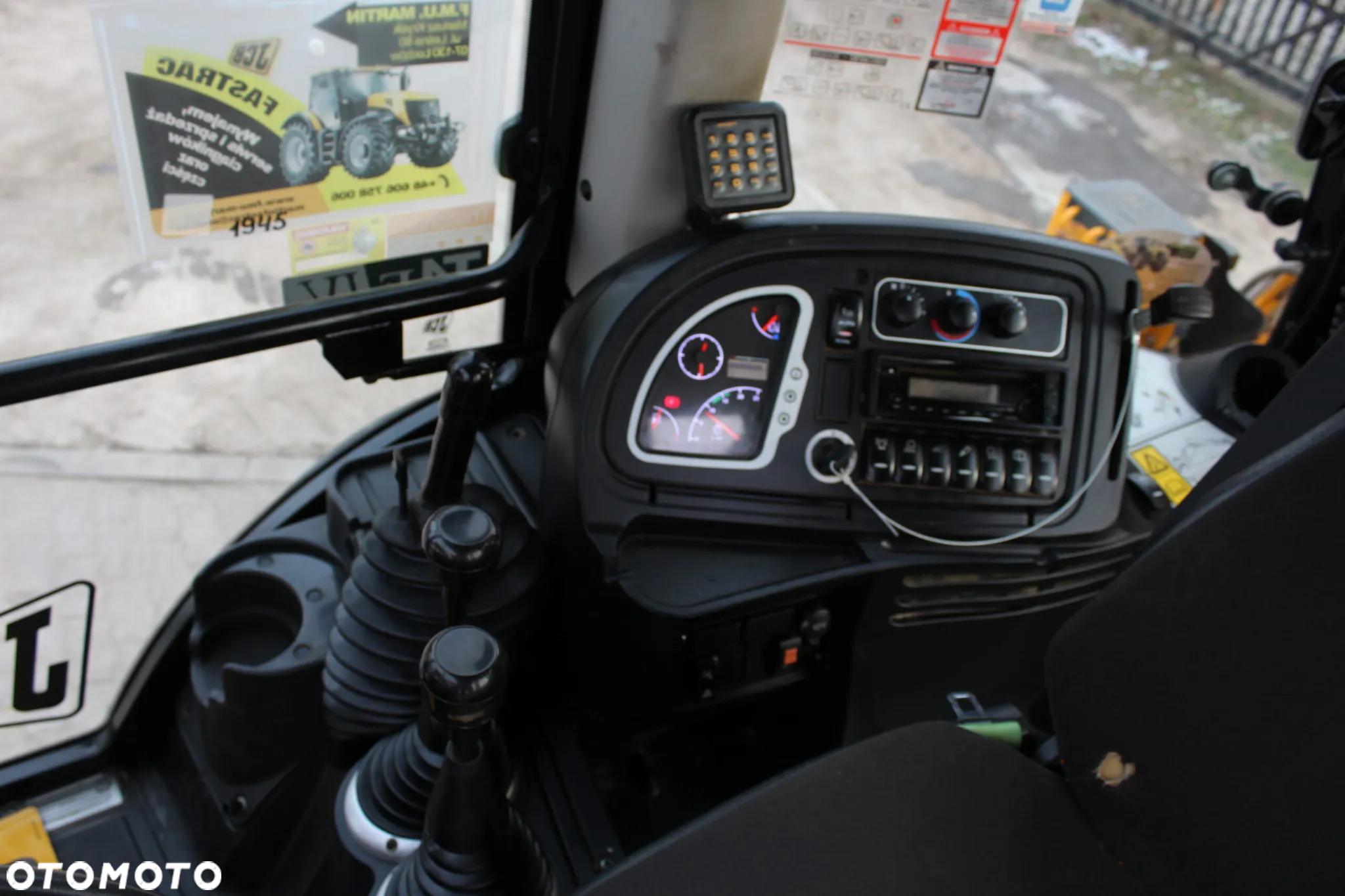 JCB 3CX - 11