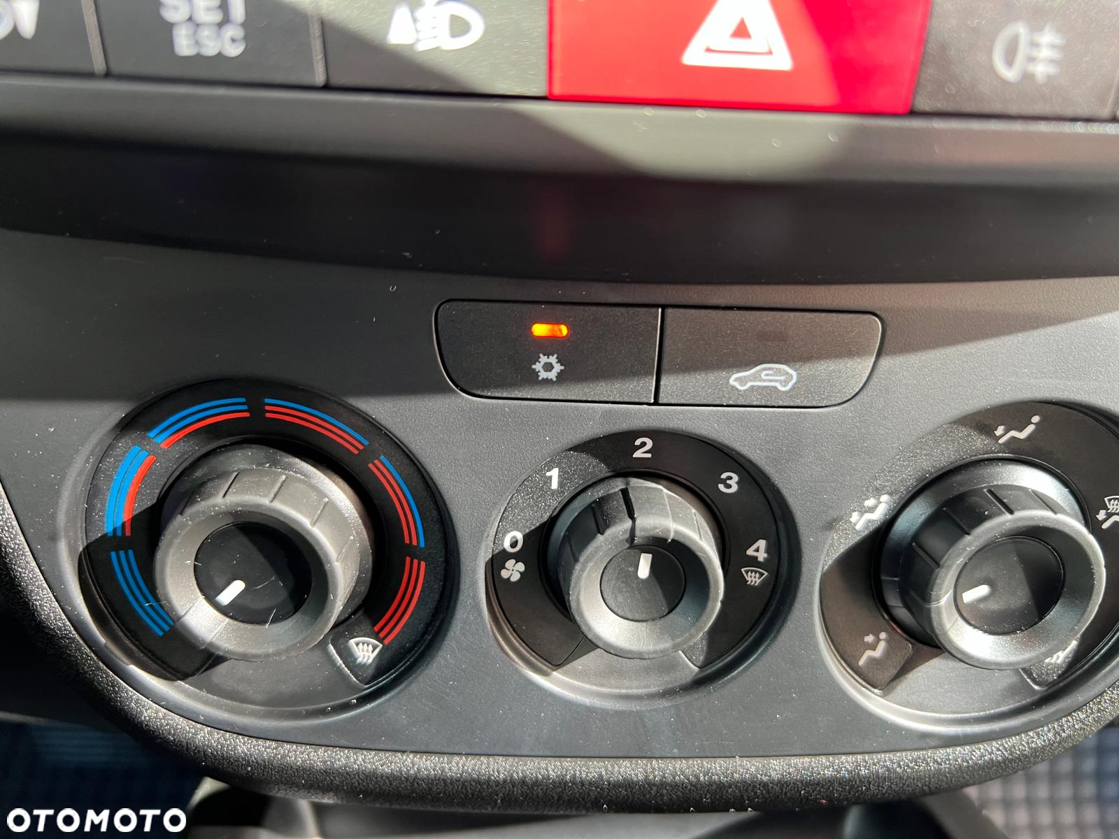 Opel COMBO - 13