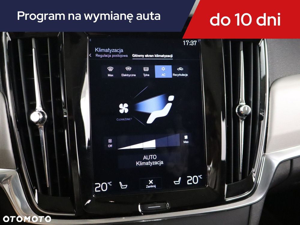Volvo V90 Cross Country - 18