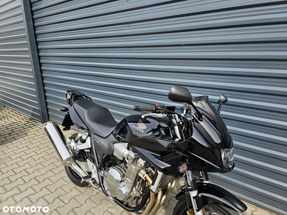 Honda CB - 8