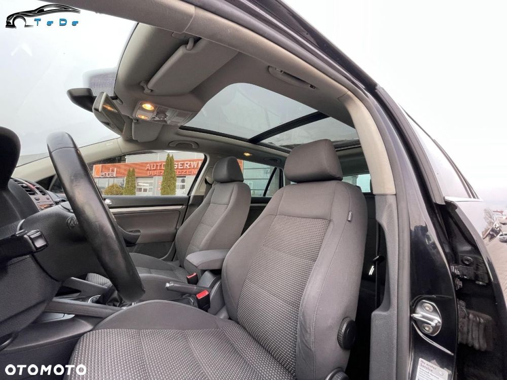 Volkswagen Golf 1.4 TSI Highline - 17