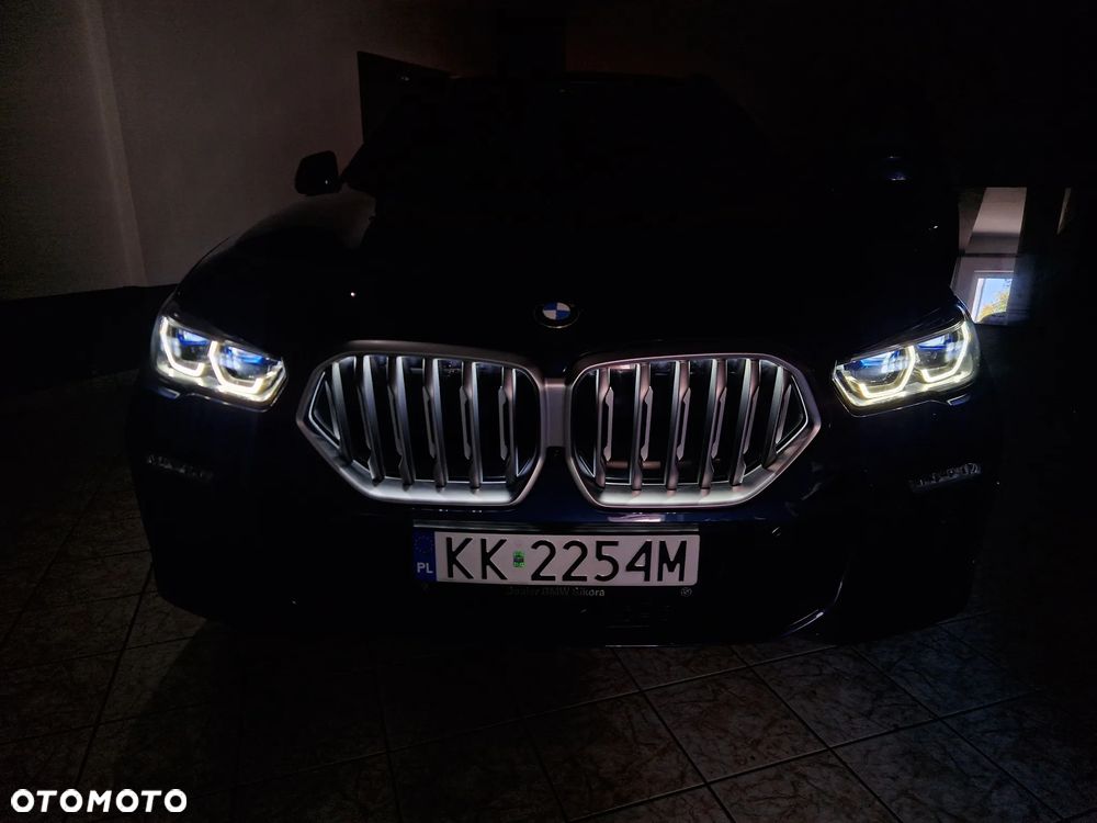 BMW X6 xDrive30d mHEV - 13