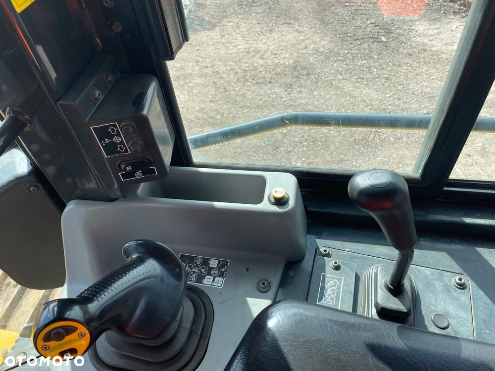 Komatsu D61 PXi-24 - 17