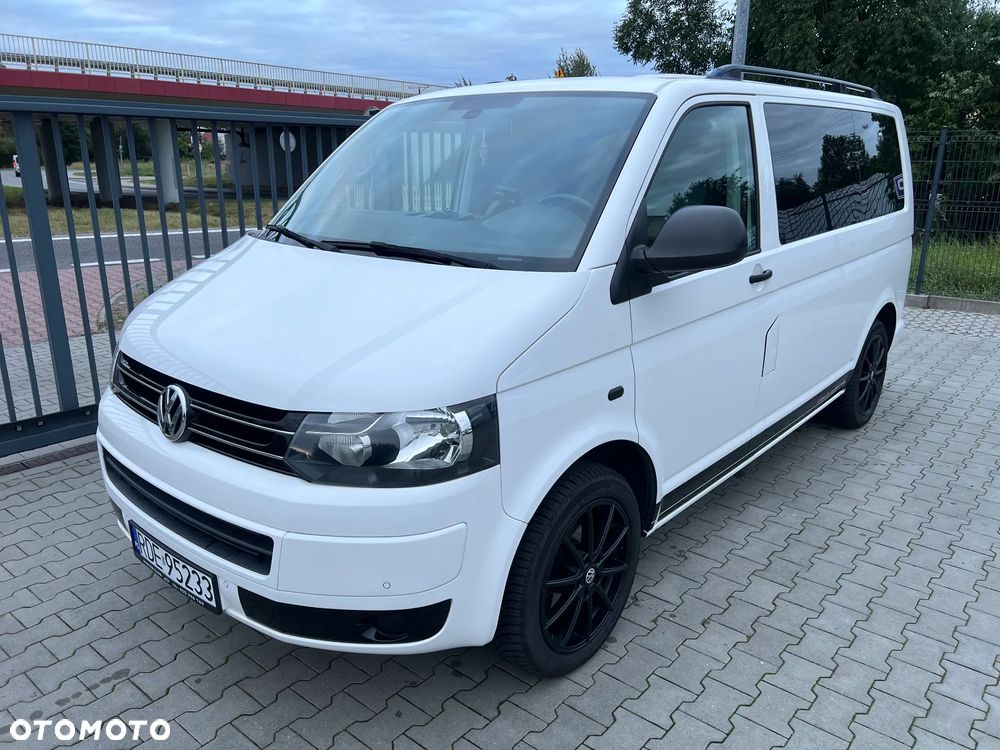 Volkswagen Multivan - 1