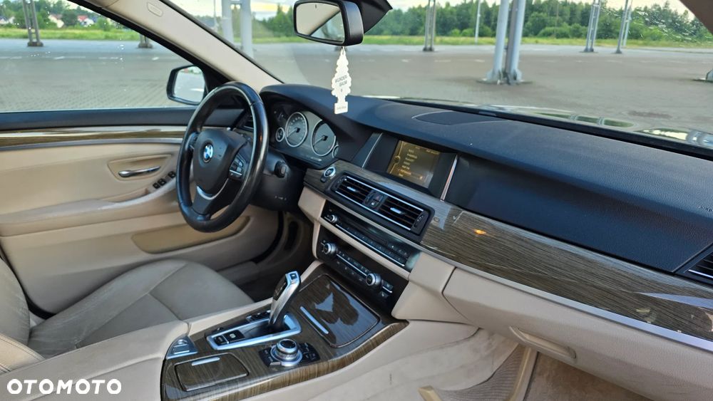 BMW Seria 5 520d xDrive Luxury Line - 14