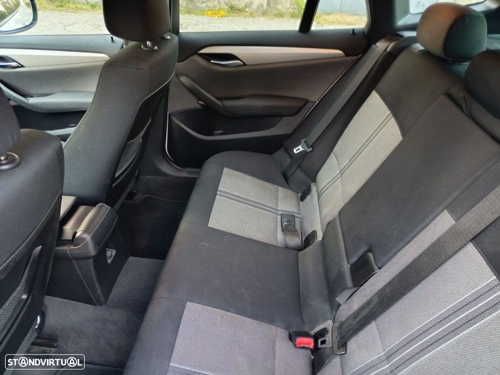 BMW X1 sDrive18d xLine - 15