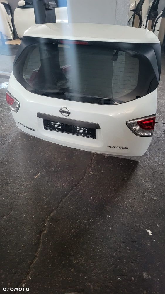 Nissan pathfinder r52 klapa tyl kompletna - 2