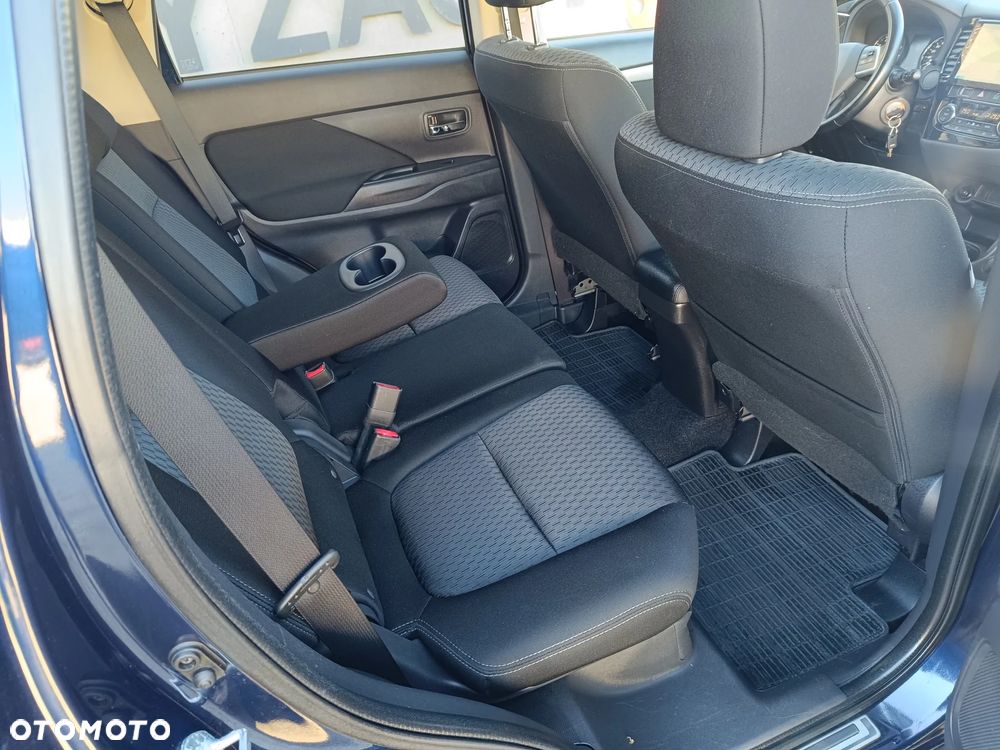 Mitsubishi Outlander 2.0 2WD Diamant Edition - 28