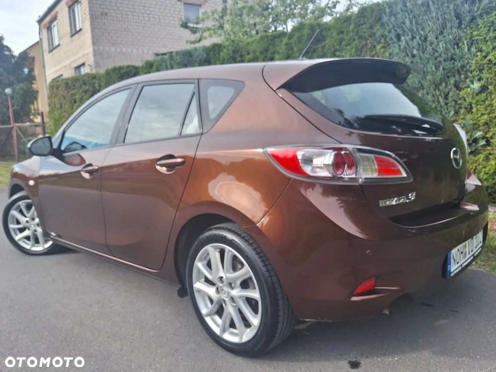 Mazda 3 1.6 Exclusive + - 6