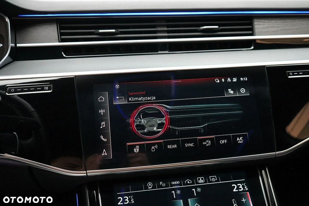 Audi A8 - 35