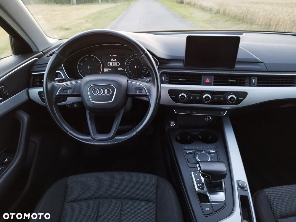 Audi A4 Avant 2.0 TDI ultra S tronic - 13