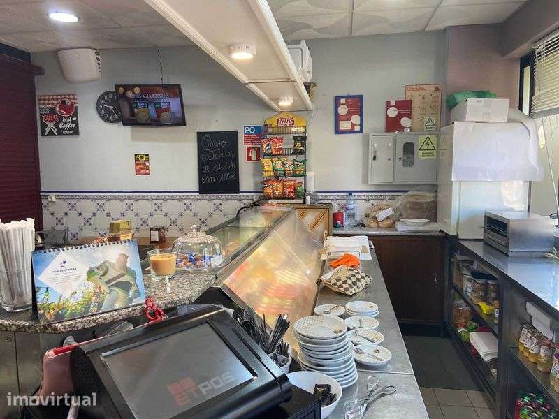 Café que pode transformar em loja - Grande imagem: 4/10