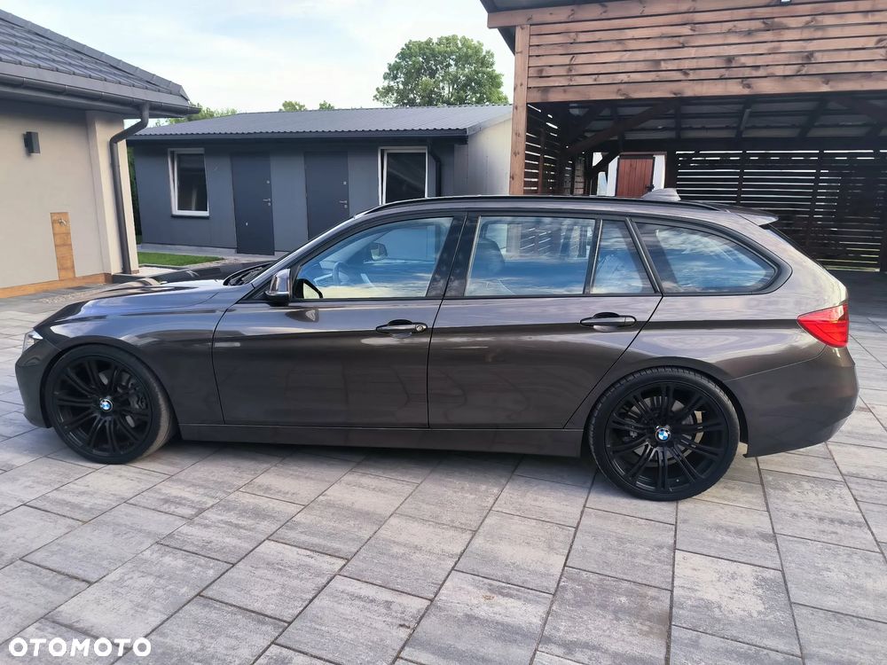 BMW Seria 3 335i xDrive Sport Line - 6