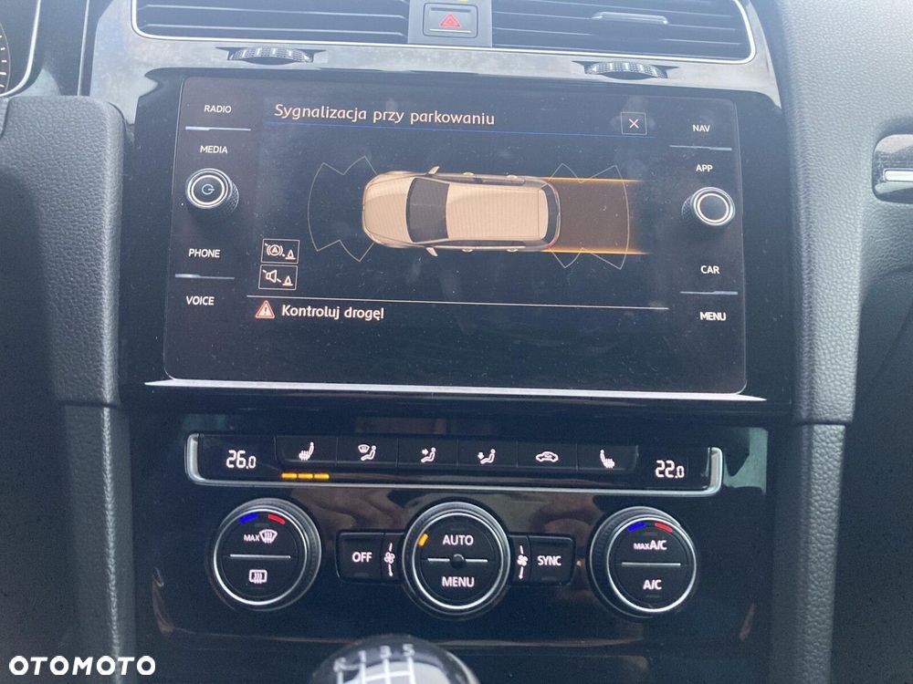 Volkswagen Golf 1.4 TSI BMT Highline - 22