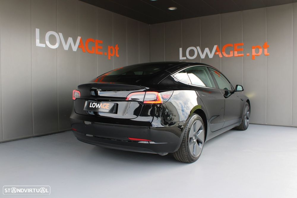 Tesla Model 3 - 37