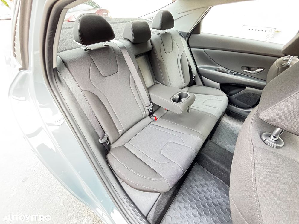 Hyundai Elantra 1.6 l 123 CP CVT Highway - 8