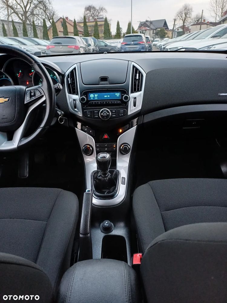 Chevrolet Cruze 1.6 LT+ - 19