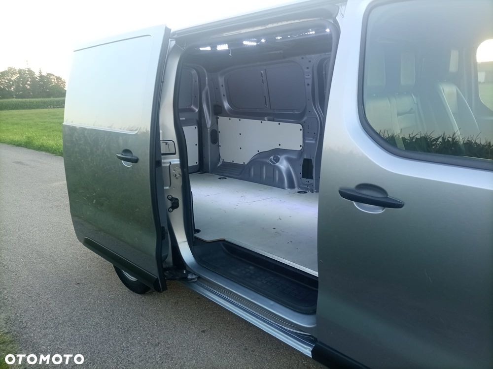 Opel Vivaro - 8