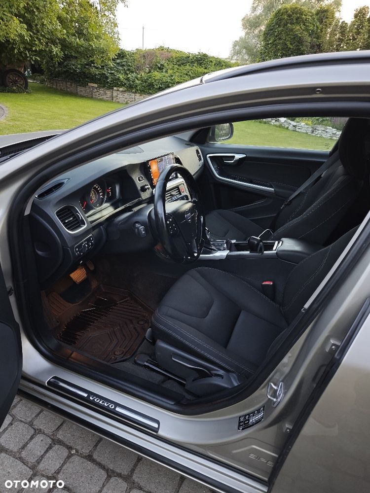 Volvo V60 - 8