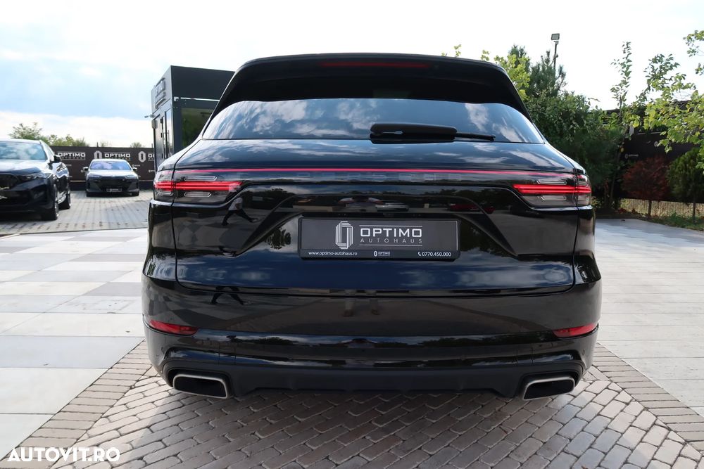 Porsche Cayenne - 6