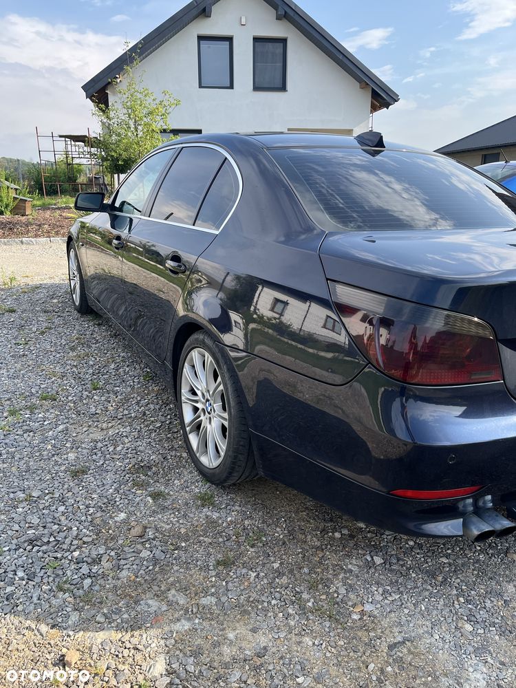 BMW E60 2006 photo 3