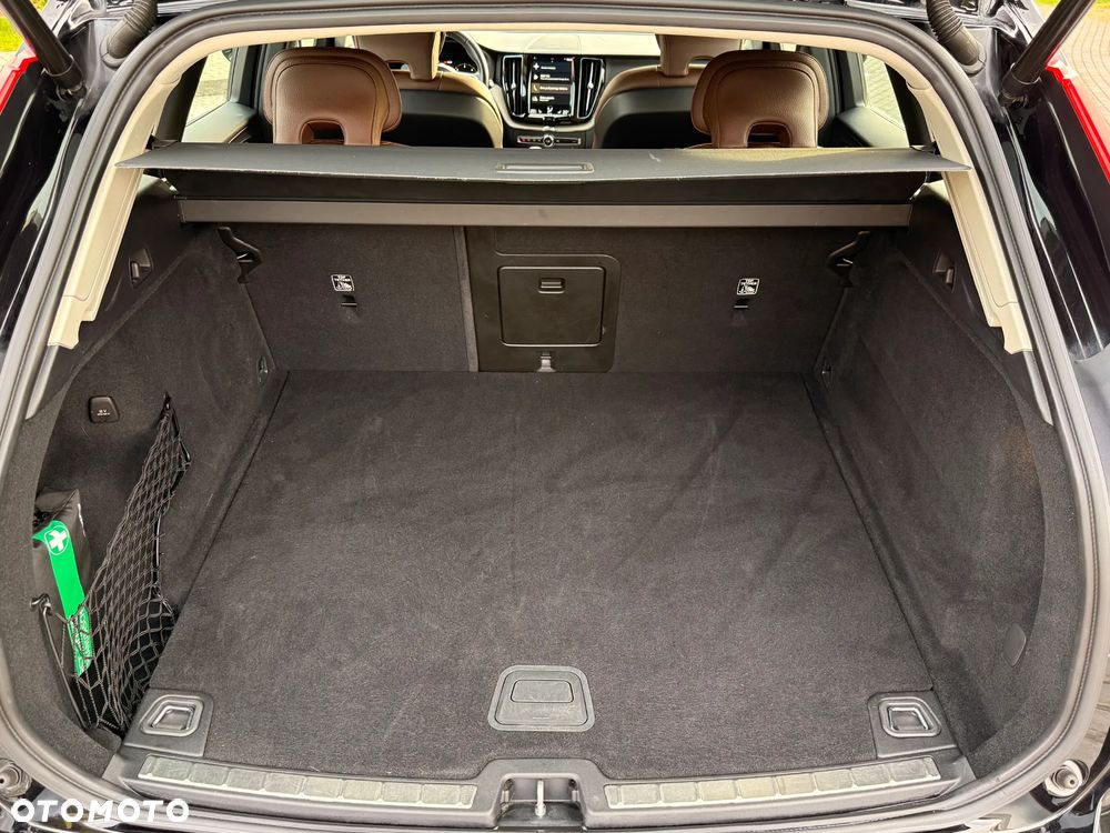 Volvo XC 60 B4 D AWD Geartronic Inscription - 34