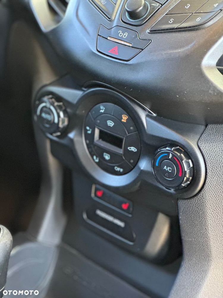 Ford EcoSport 1.0 EcoBoost TITANIUM - 27
