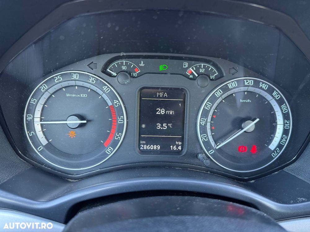 Skoda Octavia Combi 2.0 RS TDI - 9