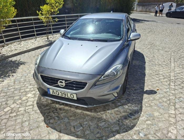 Volvo V40 2.0 D2 R-Design - 9