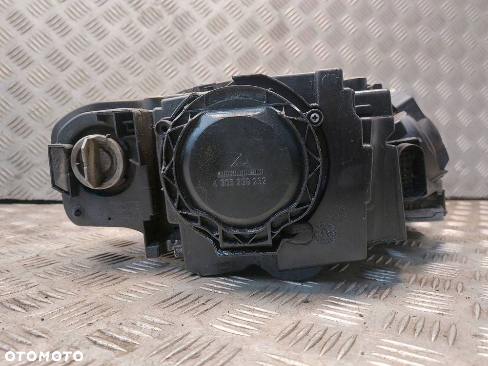 LAMPA LEWY PRZÓD + PRAWY PRZÓD AUDI A4 B7 1307329115 1035500015 - 7