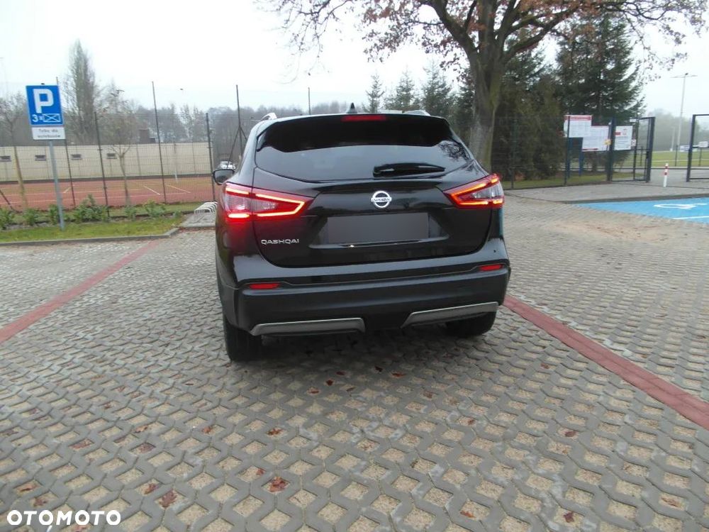 Nissan Qashqai 1.3 DIG-T N-Connecta DCT - 2