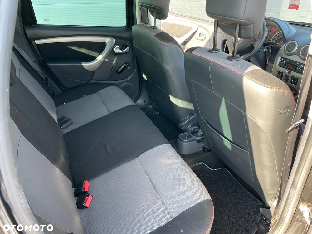 Dacia Duster 1.5 dCi Laureate - 10