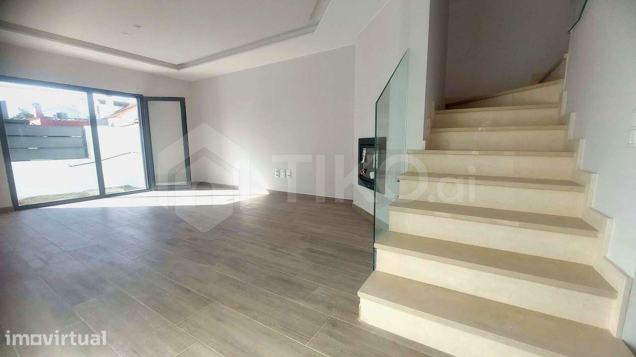 Moradia Geminada T3 Nova com Garagem e Eficiência A+ na Quinta do Cond - Grande imagem: 2/22