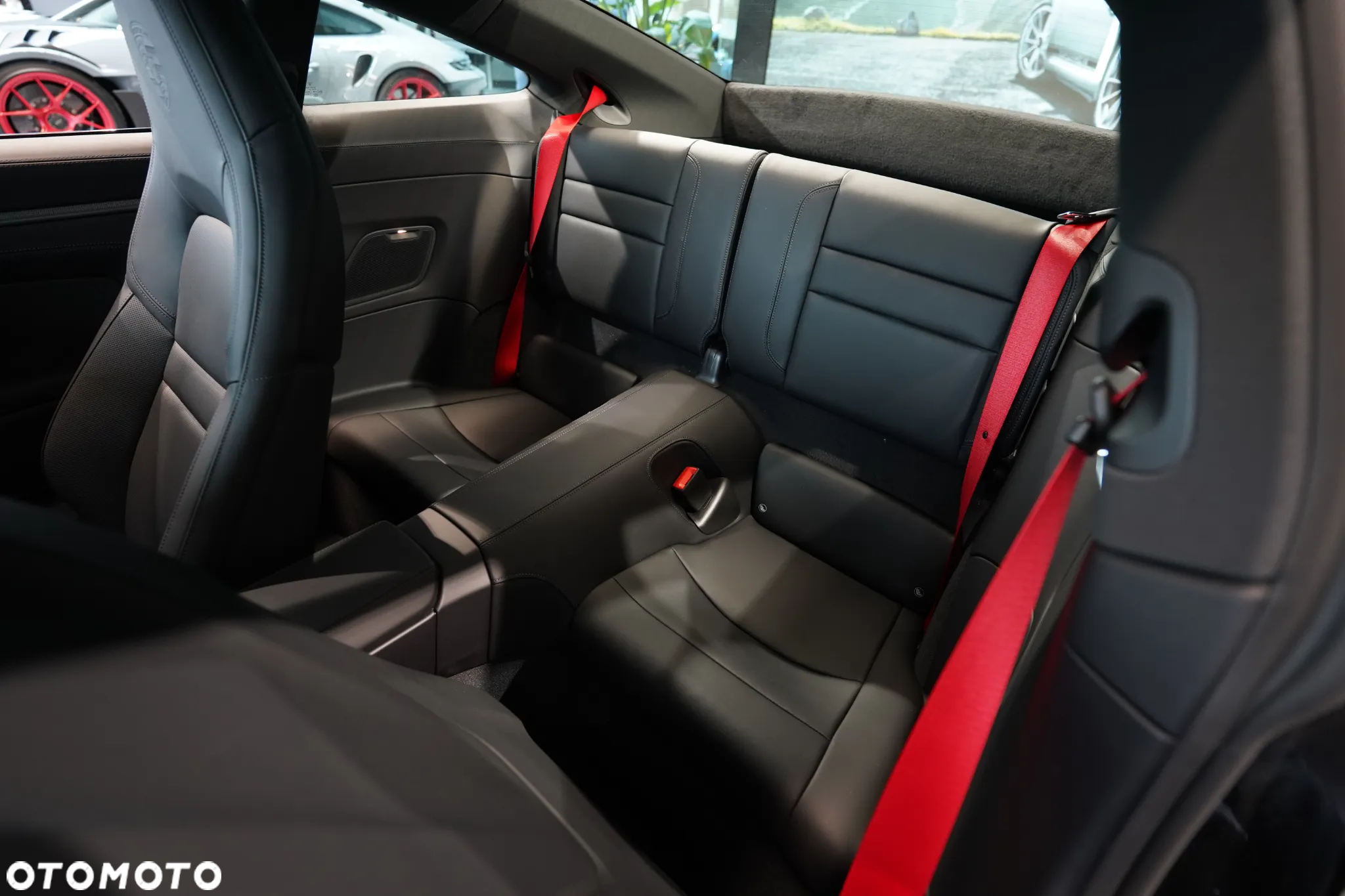 Porsche 911 Carrera S - 10